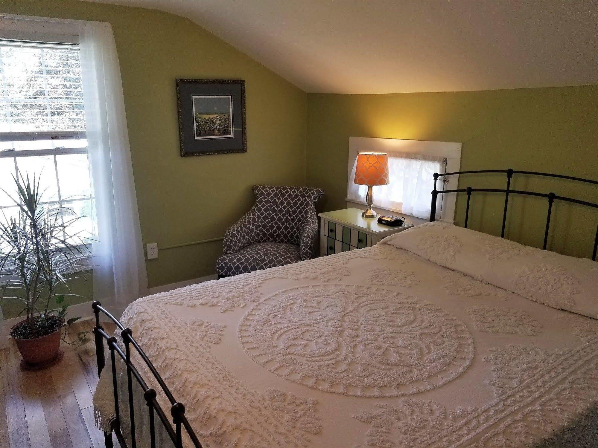 ווטקינס גלן The Blackberry Inn Bed & Breakfast מראה חיצוני תמונה