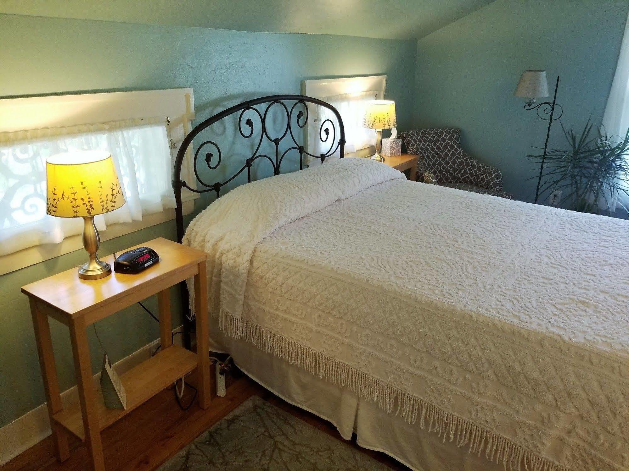 ווטקינס גלן The Blackberry Inn Bed & Breakfast מראה חיצוני תמונה